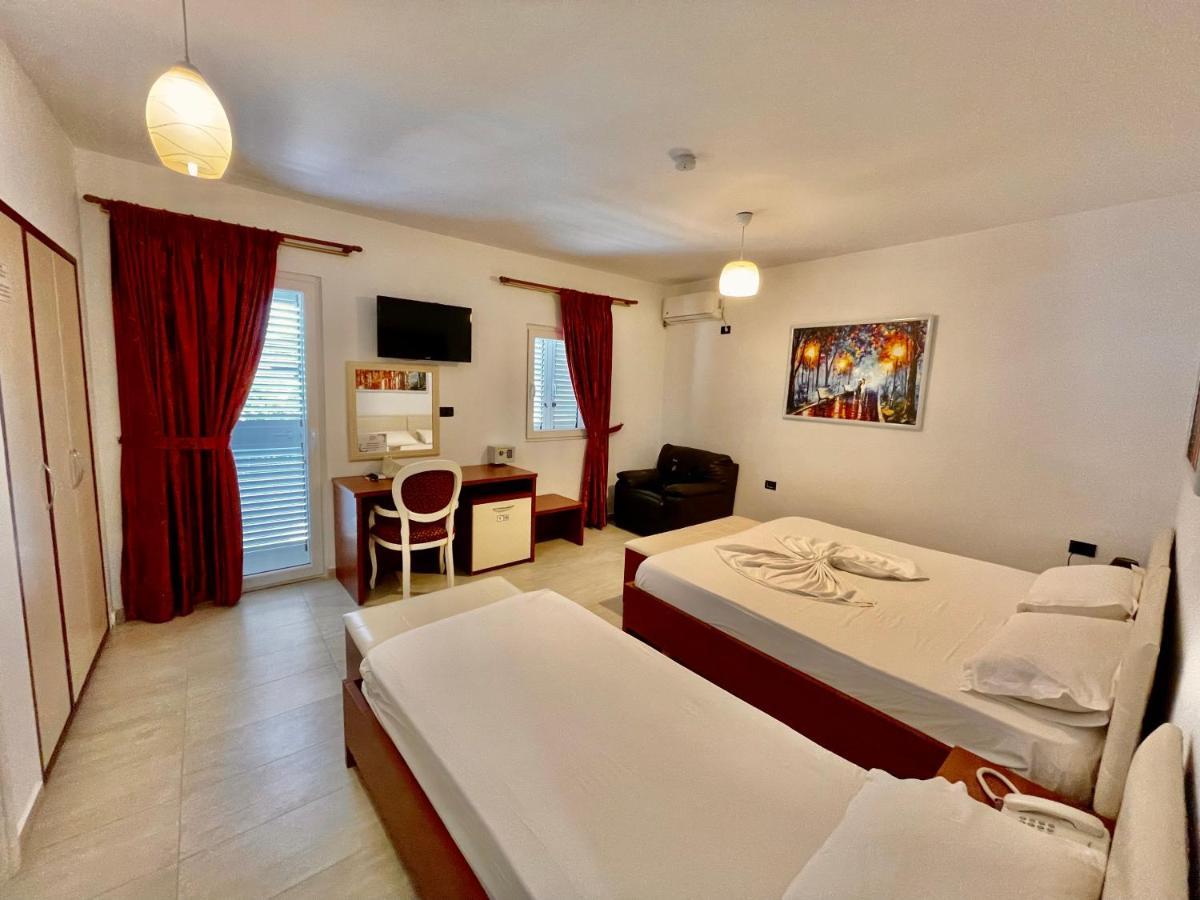 Vila Ada Hotel Tirana Exteriör bild